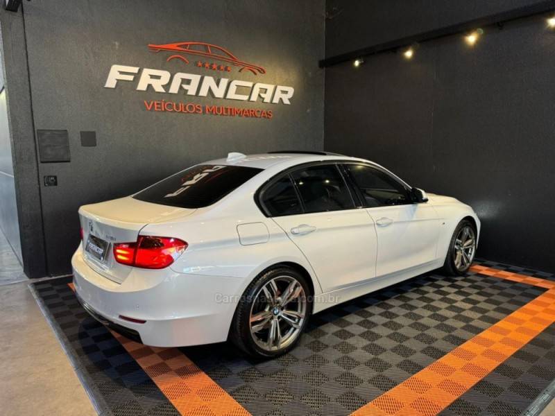 BMW - 328I - 2013/2014 - Branca - R$ 124.900,00