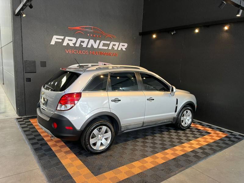 CHEVROLET - CAPTIVA - 2010/2011 - Prata - R$ 44.900,00