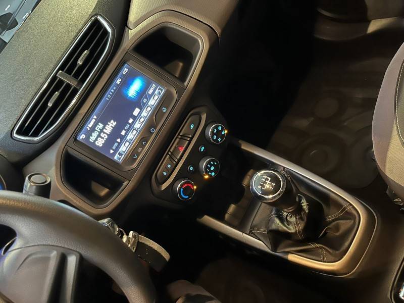CHEVROLET - PRISMA - 2015/2015 - Prata - R$ 57.900,00