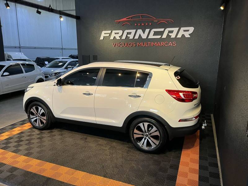 KIA MOTORS - SPORTAGE - 2013/2013 - Branca - R$ 83.900,00