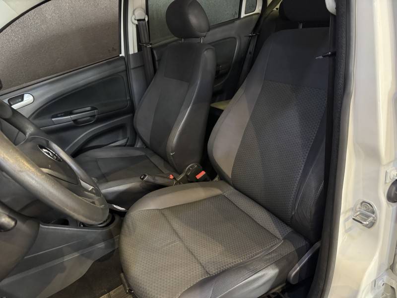 VOLKSWAGEN - VOYAGE - 2017/2017 - Branca - R$ 52.900,00