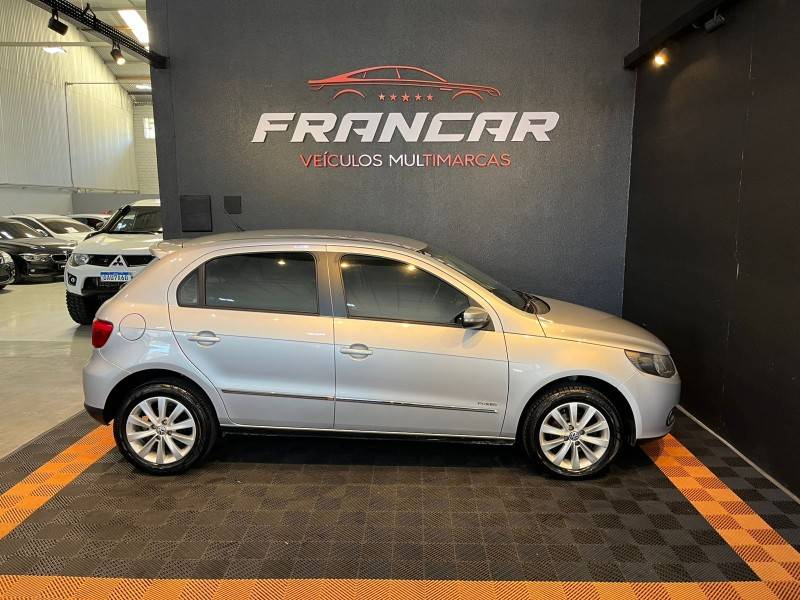VOLKSWAGEN - GOL - 2010/2011 - Prata - R$ 39.900,00