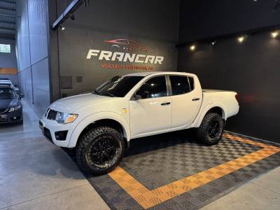 MITSUBISHI - L200 TRITON - 2012/2012 - Branca - R$ 135.900,00