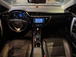 TOYOTA - COROLLA - 2018/2019 - Branca - R$ 108.900,00