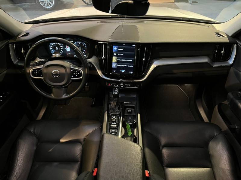 VOLVO - XC60 - 2019/2020 - Branca - R$ 182.900,00