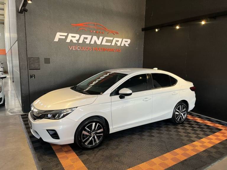 HONDA - CITY - 2023/2024 - Branca - R$ 109.900,00