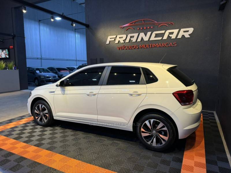 VOLKSWAGEN - POLO - 2021/2021 - Branca - R$ 89.900,00