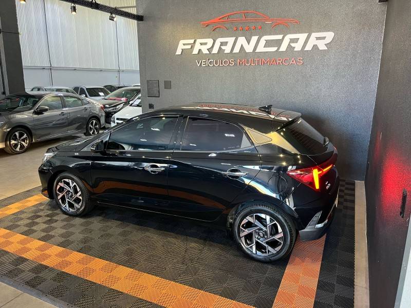 HYUNDAI - HB20 - 2022/2023 - Preta - R$ 97.900,00