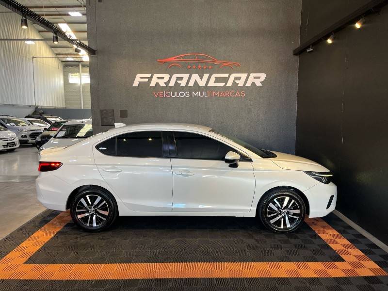 HONDA - CITY - 2023/2024 - Branca - R$ 109.900,00