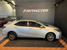 TOYOTA - COROLLA - 2015/2016 - Prata - R$ 92.900,00