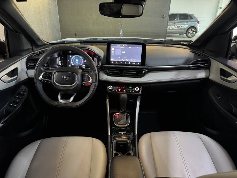 FIAT - FASTBACK - 2023/2024 - Branca - R$ 127.900,00