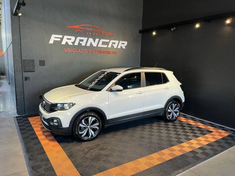 VOLKSWAGEN - T-CROSS - 2021/2021 - Branca - R$ 105.900,00