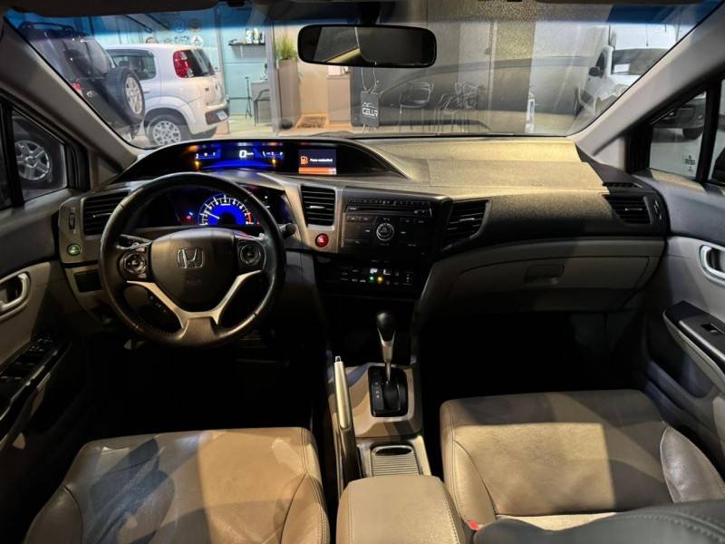 HONDA - CIVIC - 2015/2015 - Cinza - R$ 79.900,00