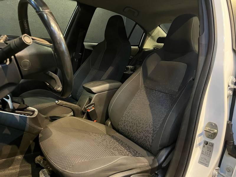 CHEVROLET - ONIX - 2019/2020 - Branca - R$ 69.900,00