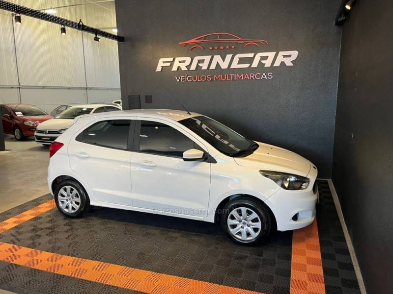 FORD - KA - 2016/2017 - Branca - R$ 45.900,00