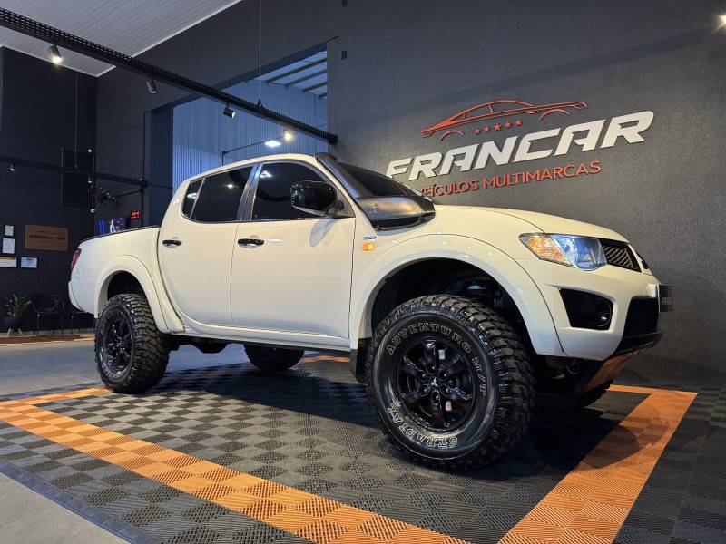 MITSUBISHI - L200 TRITON - 2012/2012 - Branca - R$ 138.900,00
