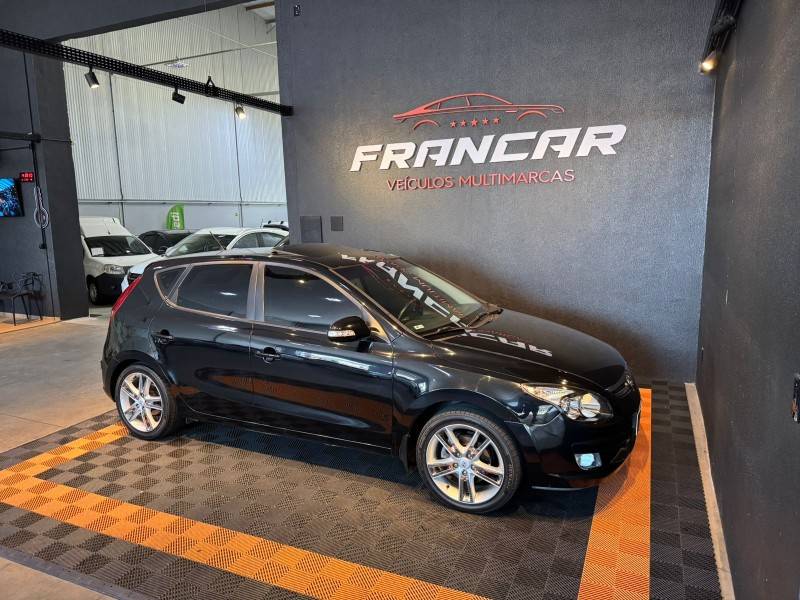 HYUNDAI - I30 - 2011/2012 - Preta - R$ 49.900,00