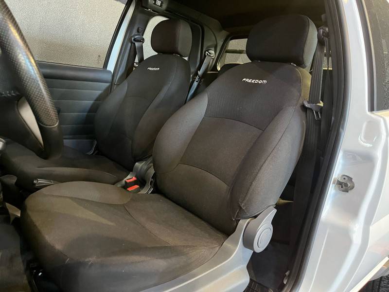 FIAT - STRADA - 2018/2019 - Branca - R$ 82.900,00