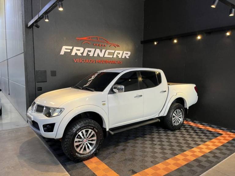 MITSUBISHI - L200 TRITON - 2012/2012 - Branca - R$ 129.900,00
