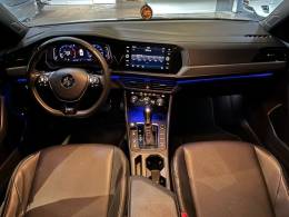 VOLKSWAGEN - JETTA - 2018/2019 - Preta - R$ 121.900,00