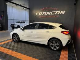 CHEVROLET - CRUZE - 2021/2022 - Branca - R$ 119.900,00