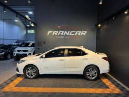 TOYOTA - COROLLA - 2018/2019 - Branca - R$ 108.900,00