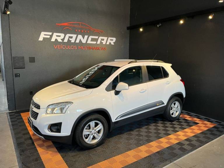 CHEVROLET - TRACKER - 2013/2014 - Branca - R$ 66.900,00
