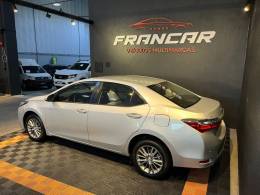 TOYOTA - COROLLA - 2017/2018 - Prata - R$ 92.900,00