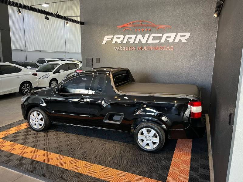 CHEVROLET - MONTANA - 2011/2012 - Preta - R$ 37.900,00