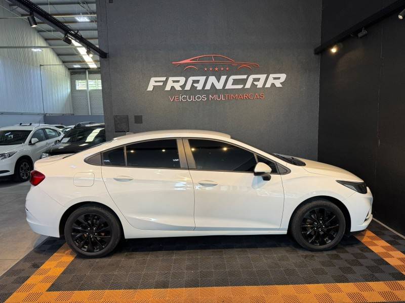 CHEVROLET - CRUZE - 2018/2018 - Branca - R$ 86.900,00