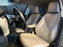 TOYOTA - COROLLA - 2016/2017 - Cinza - R$ 93.900,00