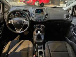 FORD - FIESTA - 2015/2015 - Branca - R$ 49.900,00