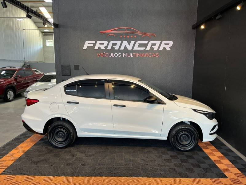 FIAT - CRONOS - 2023/2023 - Branca - R$ 64.900,00
