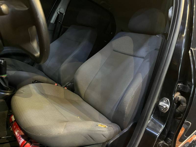 VOLKSWAGEN - GOL - 2009/2010 - Preta - R$ 29.900,00