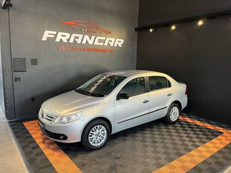 VOLKSWAGEN - VOYAGE - 2011/2012 - Prata - R$ 39.900,00