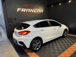 CHEVROLET - CRUZE - 2021/2022 - Branca - R$ 119.900,00