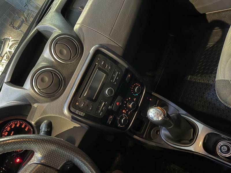 RENAULT - DUSTER - 2012/2013 - Preta - R$ 53.900,00