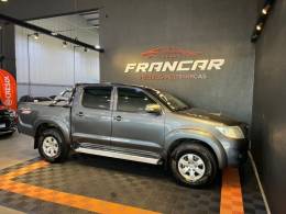 TOYOTA - HILUX - 2011/2012 - Prata - R$ 128.900,00