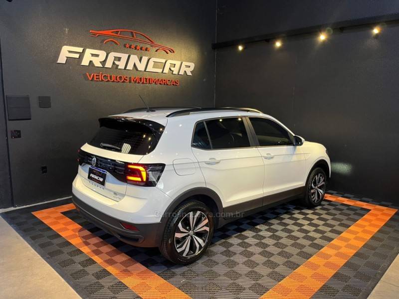 VOLKSWAGEN - T-CROSS - 2021/2021 - Branca - R$ 108.900,00