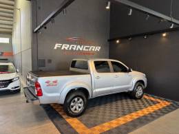 TOYOTA - HILUX - 2015/2015 - Prata - R$ 149.900,00
