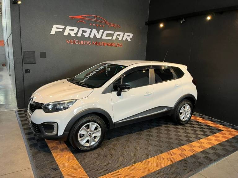 RENAULT - CAPTUR - 2019/2019 - Branca - R$ 75.900,00