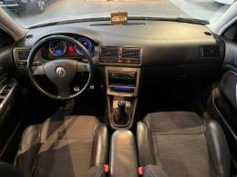VOLKSWAGEN - GOLF - 2009/2010 - Prata - R$ 56.900,00