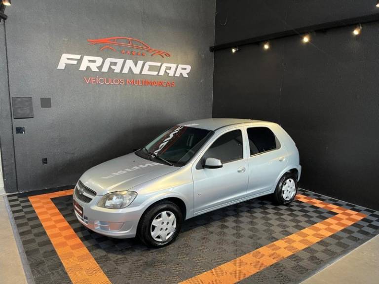 CHEVROLET - CELTA - 2012/2012 - Prata - R$ 29.900,00