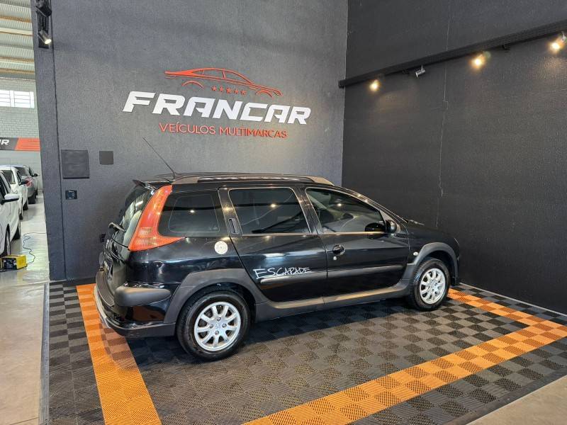 PEUGEOT - 206 - 2007/2008 - Preta - R$ 18.900,00