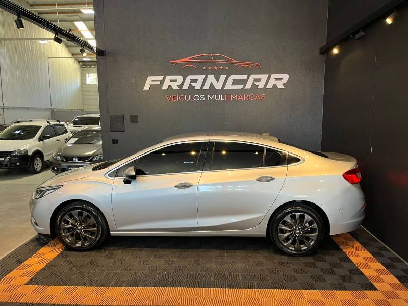CHEVROLET - CRUZE - 2016/2017 - Prata - R$ 87.900,00
