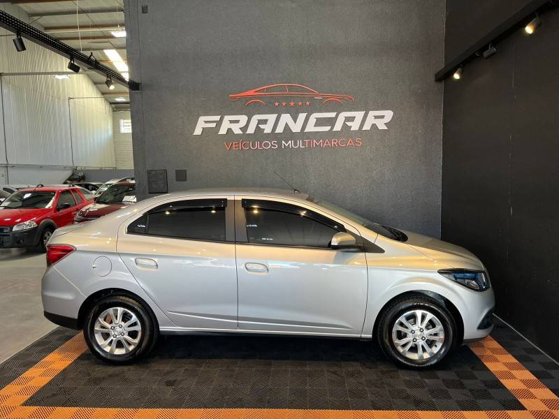 CHEVROLET - PRISMA - 2015/2015 - Prata - R$ 57.900,00