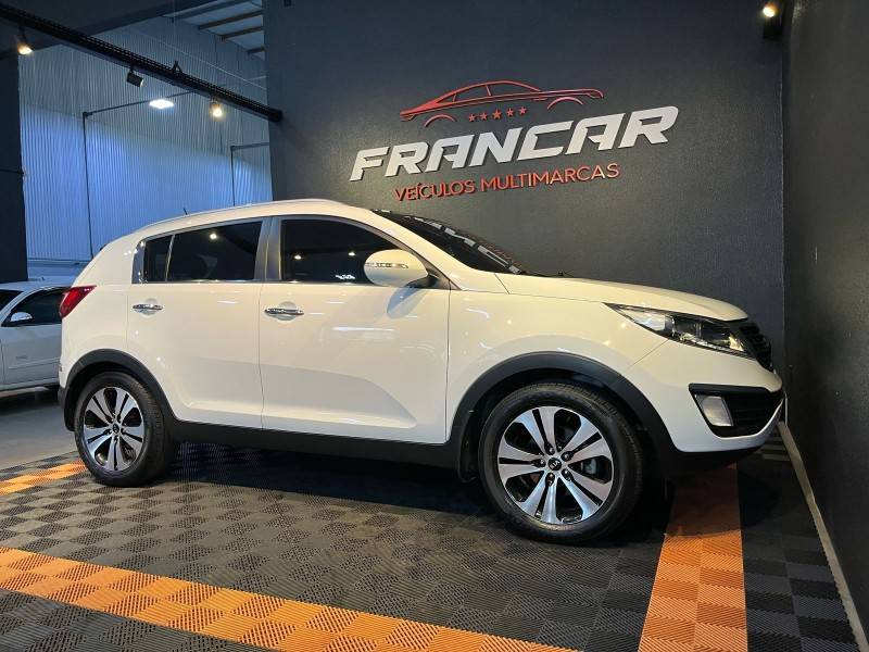 KIA MOTORS - SPORTAGE - 2013/2013 - Branca - R$ 83.900,00