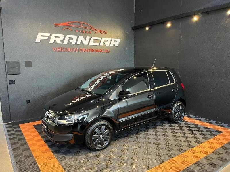 VOLKSWAGEN - FOX - 2012/2013 - Preta - R$ 43.900,00