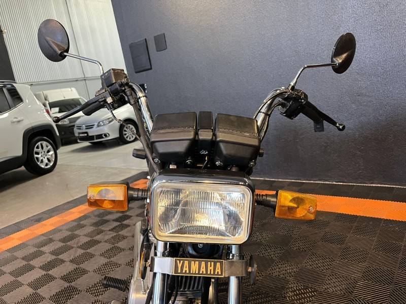 YAMAHA - RX 180 - 1984/1984 - Preta - R$ 24.900,00