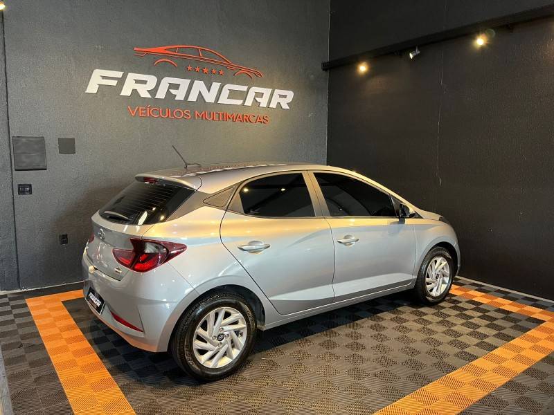 HYUNDAI - HB20 - 2022/2022 - Prata - R$ 68.900,00